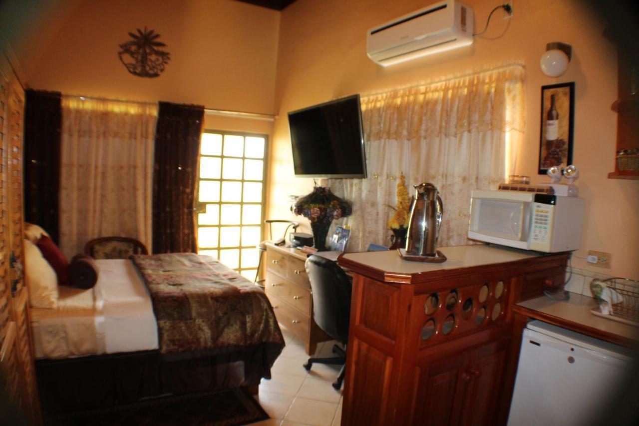Native Abode Bed & Breakfast Bon Accord Village Luaran gambar